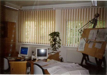 umzug in größeres Büro 1993
